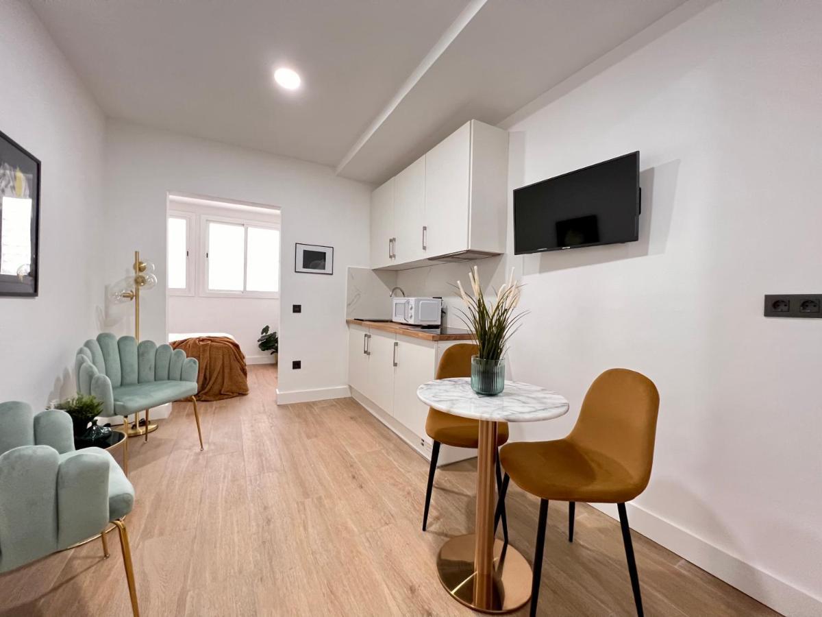 Crysoyle Apartment Barcelona Next To Camp Nou Оспиталет-де-Льобрегат Экстерьер фото